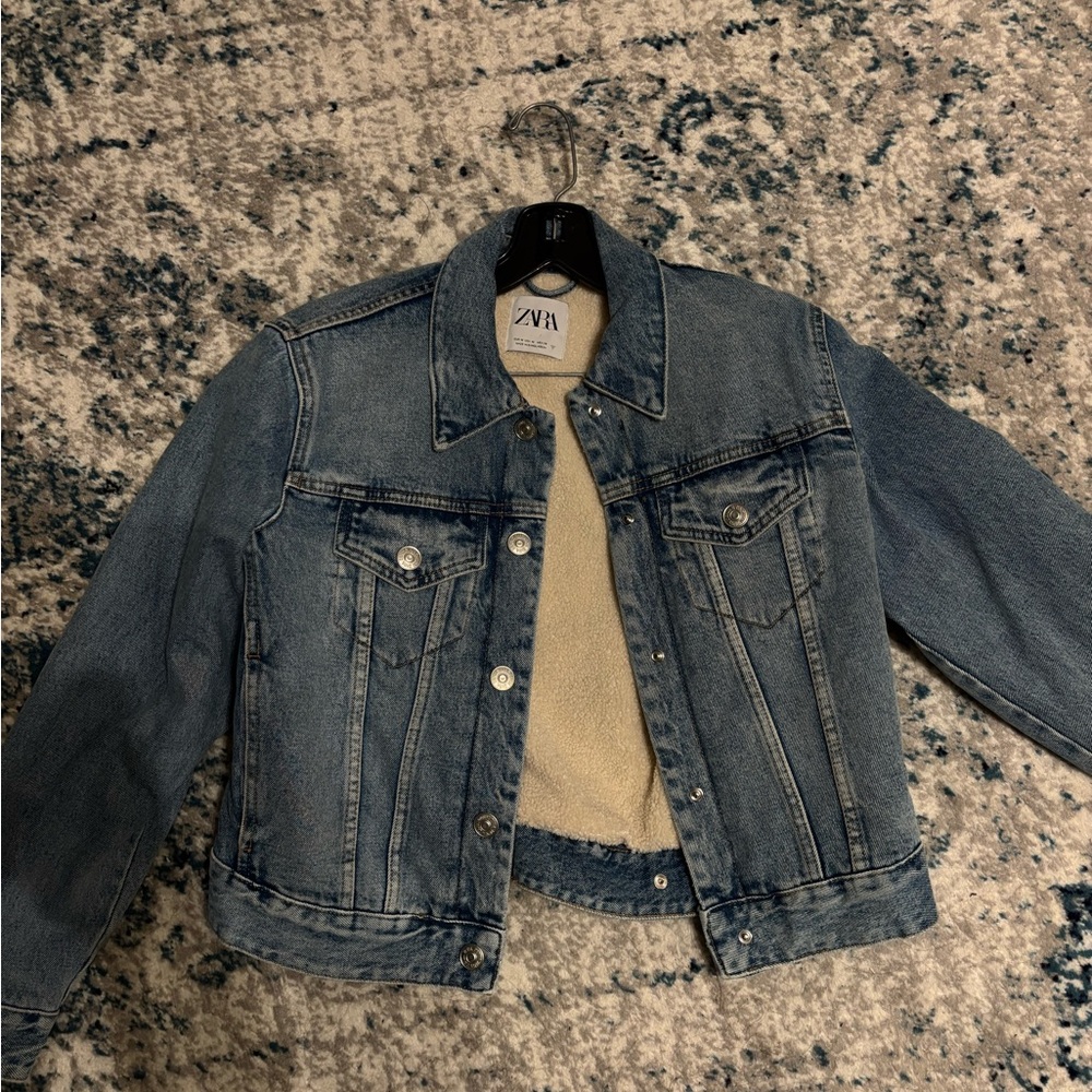 Zara Sherpa denim jacket size medium